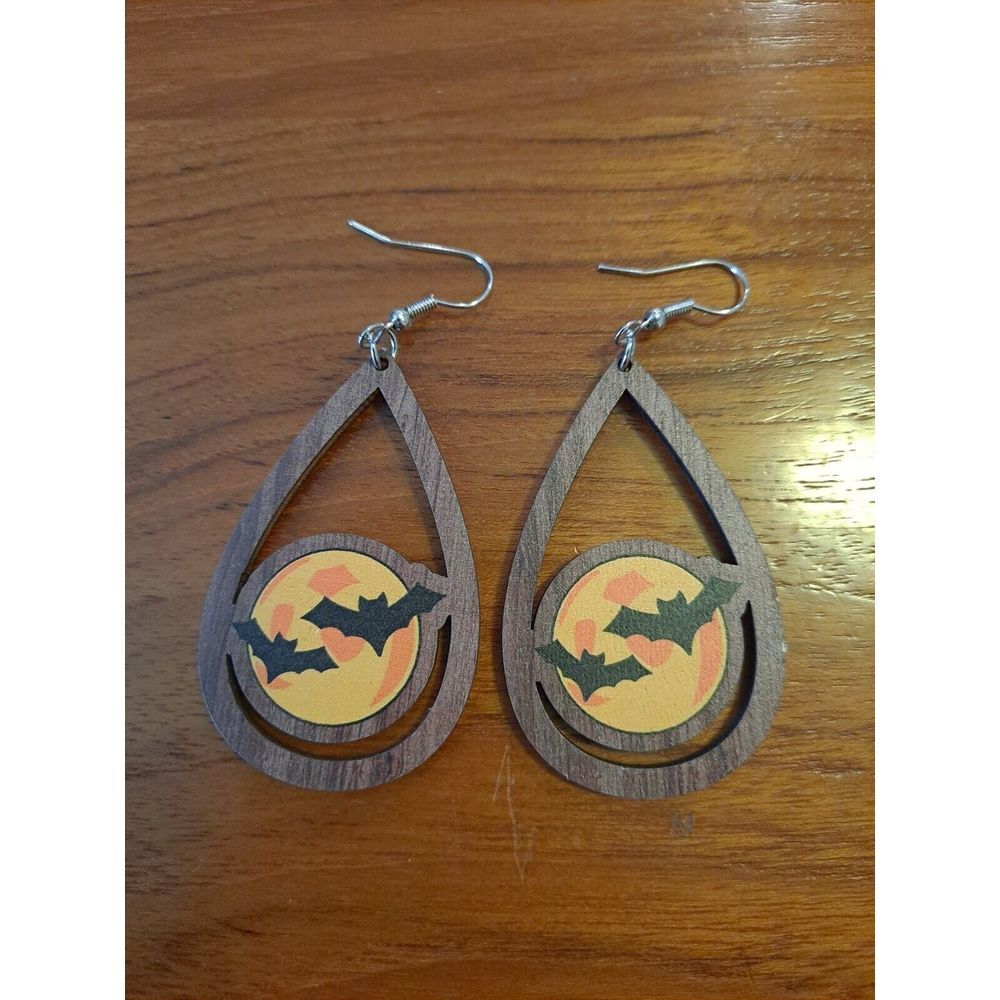 Halloween Wood‎ Bats Teardrop Earrings New Not Worn
